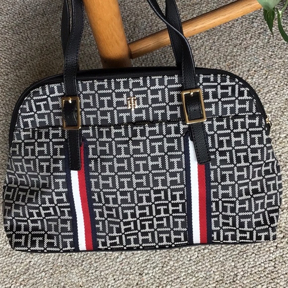Tommy Hilfiger Black & White Bag NWOT - Picture 3 of 4